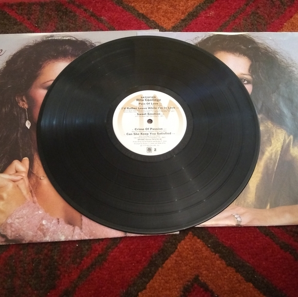 Rita Coolidge Satisfied vinyl record from 1980's - Picture 4 of 4